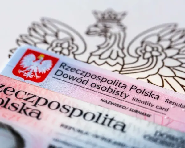 Polskie dowody osobiste i orzeł. Czy do Anglii trzeba mieć paszport? Dowód osobisty wystarczy dla obywateli UE.