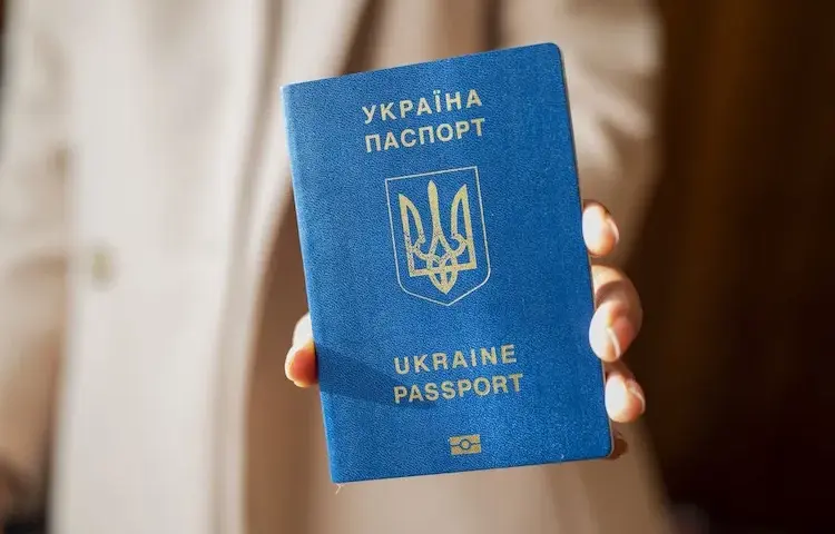 Jak wygląda paszport ukraiński? Odkryj jego cechy i różnice