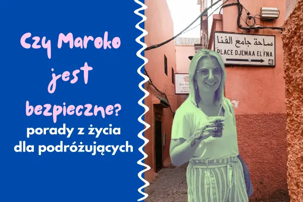 Kobieta z tatuażem na ręce uśmiecha się na tle Marrakeszu. Czy Maroko jest bezpieczne dla kobiet? Porady dla podróżujących.